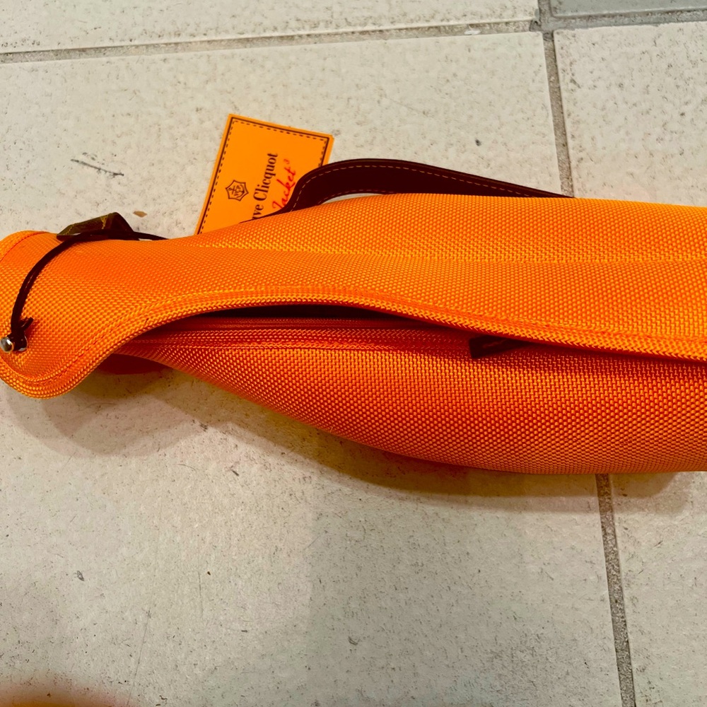Veuve Clicquot Insulation Jacket for a bottle
